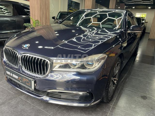 BMW الفئة السابعة ديزل أوتوماتيك 2016 بالدار البيضاء