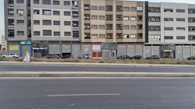 Locaux commerciaux, situation stratégique sur N6 - 2
