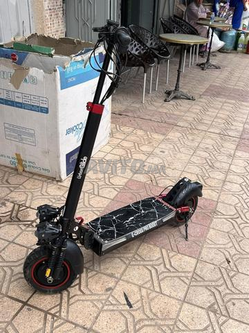 سكوتر كهربائي E-cross