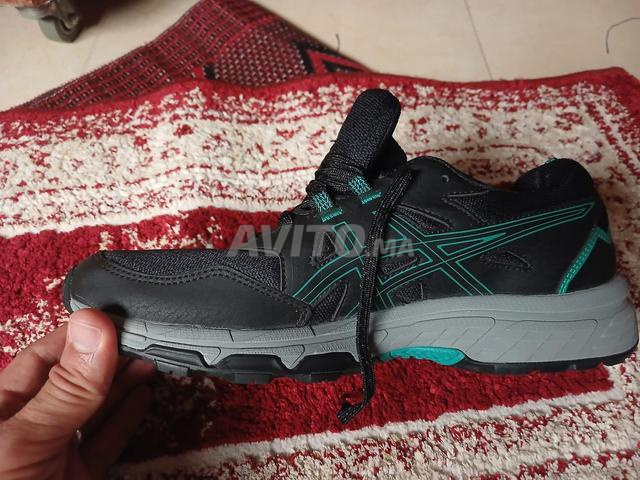 ASICS ديَال لبنات رقم 42 حاجة واعرة بزاف - 2
