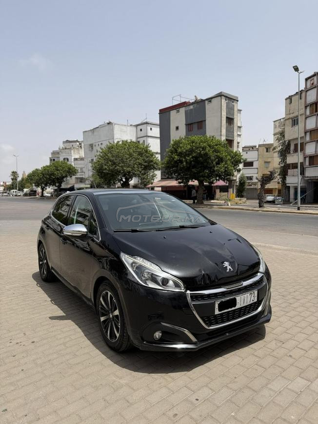 Peugeot 208 2020 with edition 1ere main