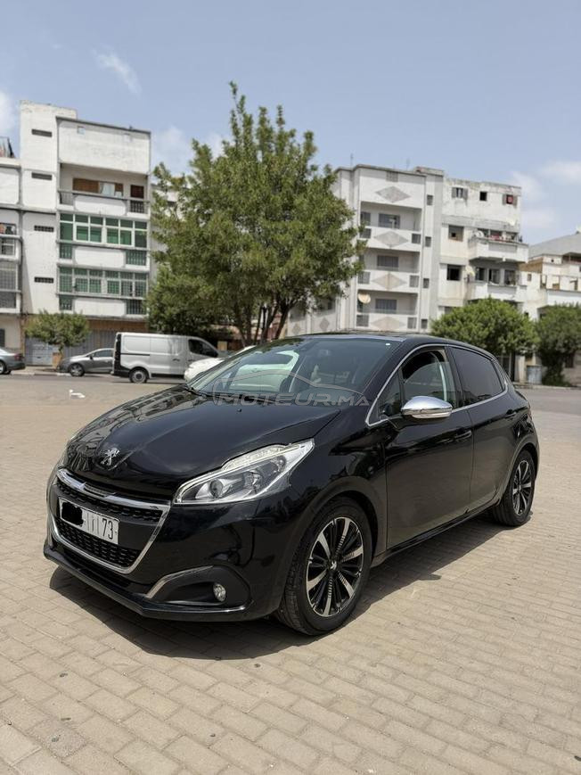Peugeot 208 2020 with edition 1ere main