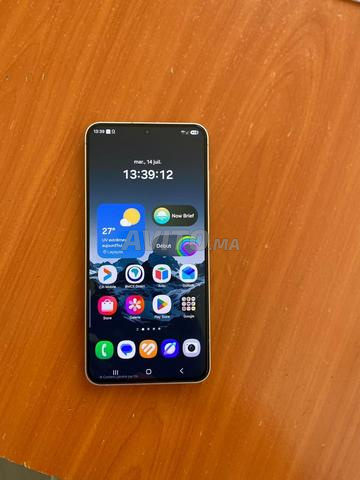 Samsung Galaxy S25 FE 256 G - 2