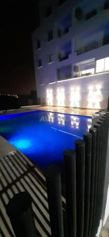 Vue mer avec piscine
