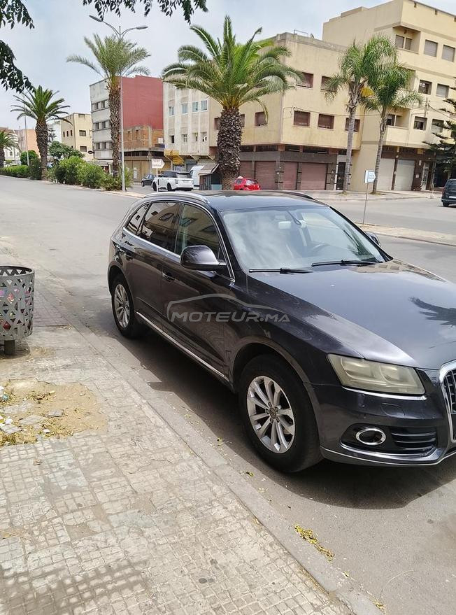 Je vends une Audi Q5 de 2013 en bon état.