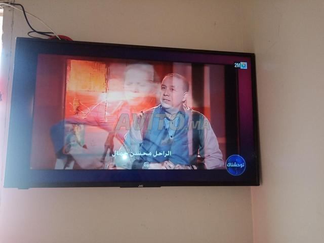TV JVC neuve 52 pouces - 2