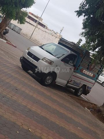 Voiture neuve et propre