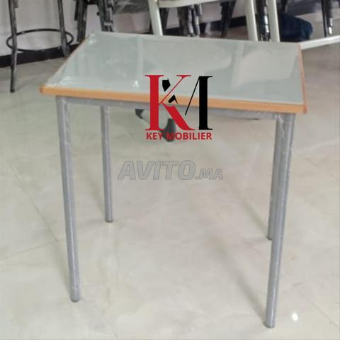 Mobilier scolaire table et chaises