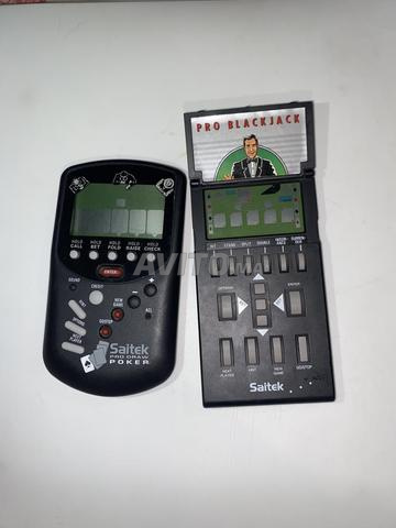 Deux jeux électroniques Saitek - Poker et Blackjack