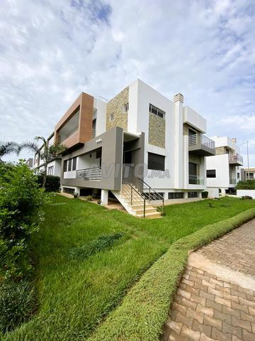 Magnifique Villa Triplex d’angle HARHOURA