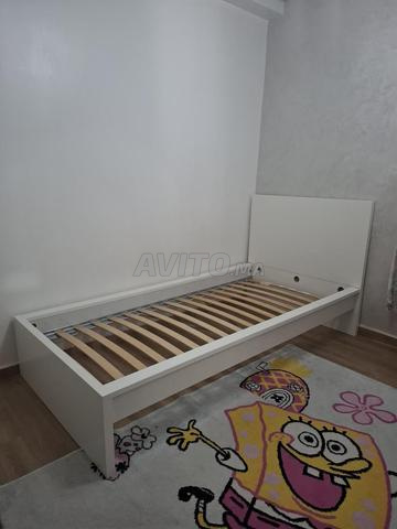 أعرض للبيع سريراً بحالة جيدة جداً - 2