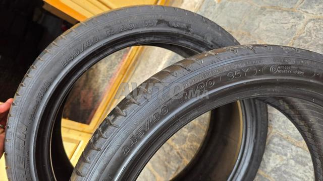 2 pneus en excellent état Michelin - 2