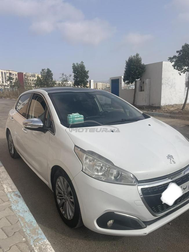 Peugeot 208 Diesel Manuelle 2018 à Bouznika