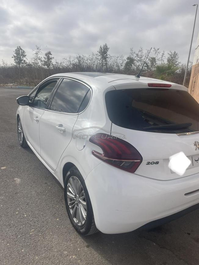Peugeot 208 Diesel Manuelle 2018 à Bouznika