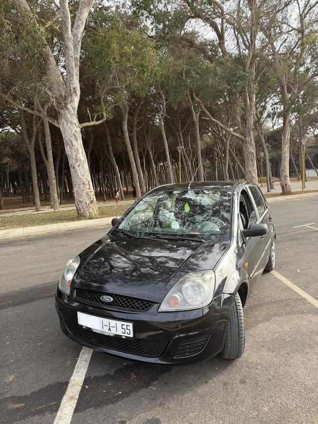 Ford Fiesta Essence  2008 à Larache