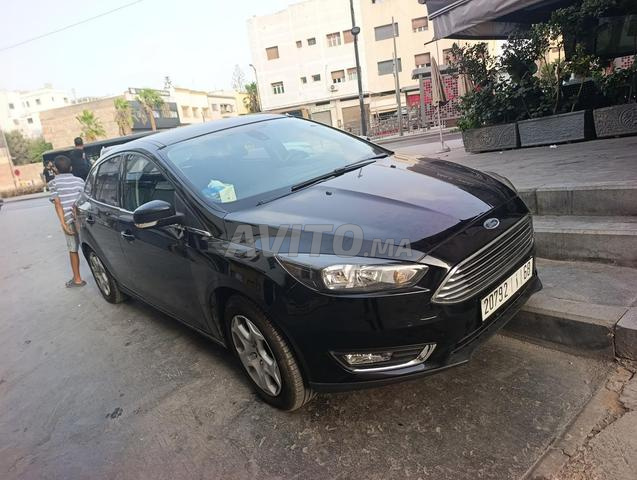 Ford focus berline 1ère main - 2