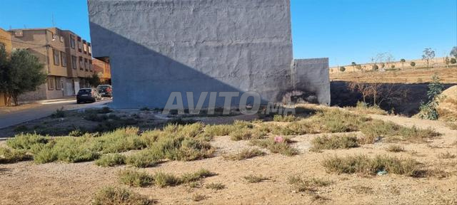 Terrain titré 120 m² à vendre à Oujda – 3 façades - 2
