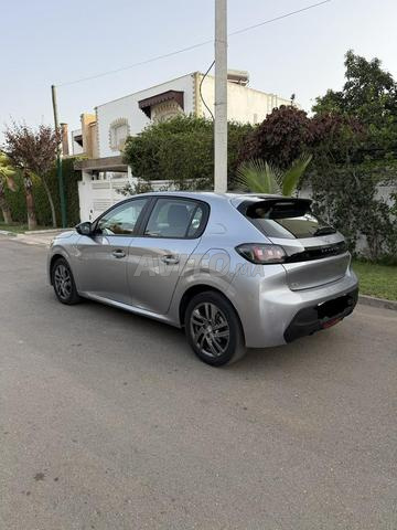 Peugeot 208 Diesel Manuelle 2023 à Kénitra
