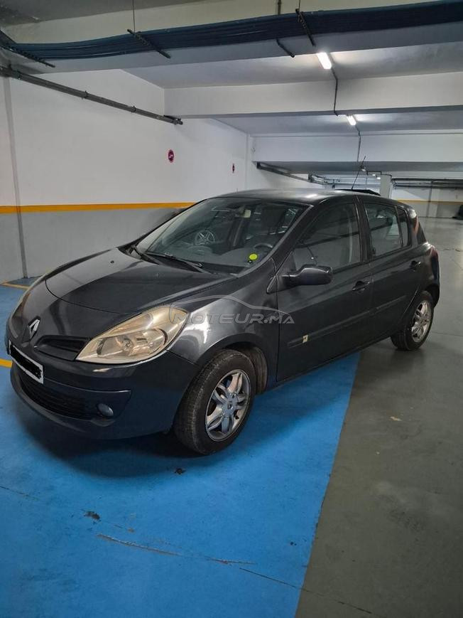 Renault Clio Essence Manuelle 2009 à Casablanca