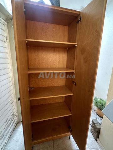 2 armoires en bois massif - 2
