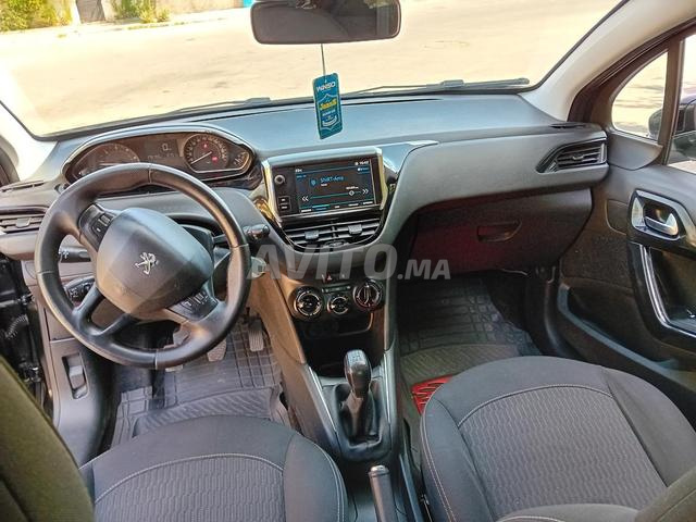 Peugeot 208 - 2