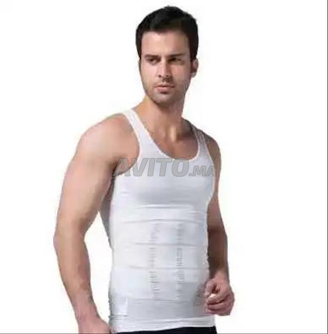 T-shirt gainant Slim 'N Lift pour homme