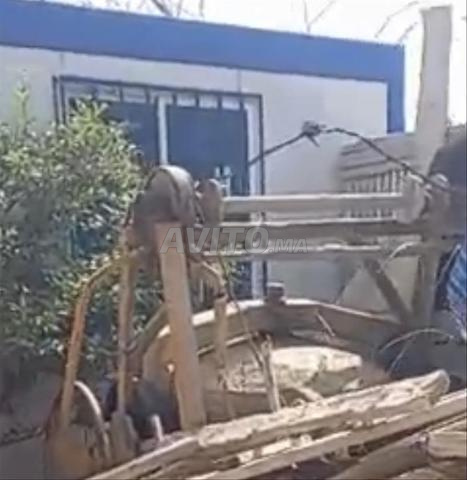 معدات البناء للبيع مكتب، خلاطة أسمنت، إلخ...