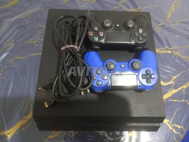 PS4 Fat bon état version 11 avec accessoires - 2