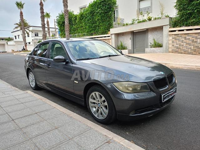 BMW الفئة الثالثة بنزين يدوية 2006 في الدار البيضاء