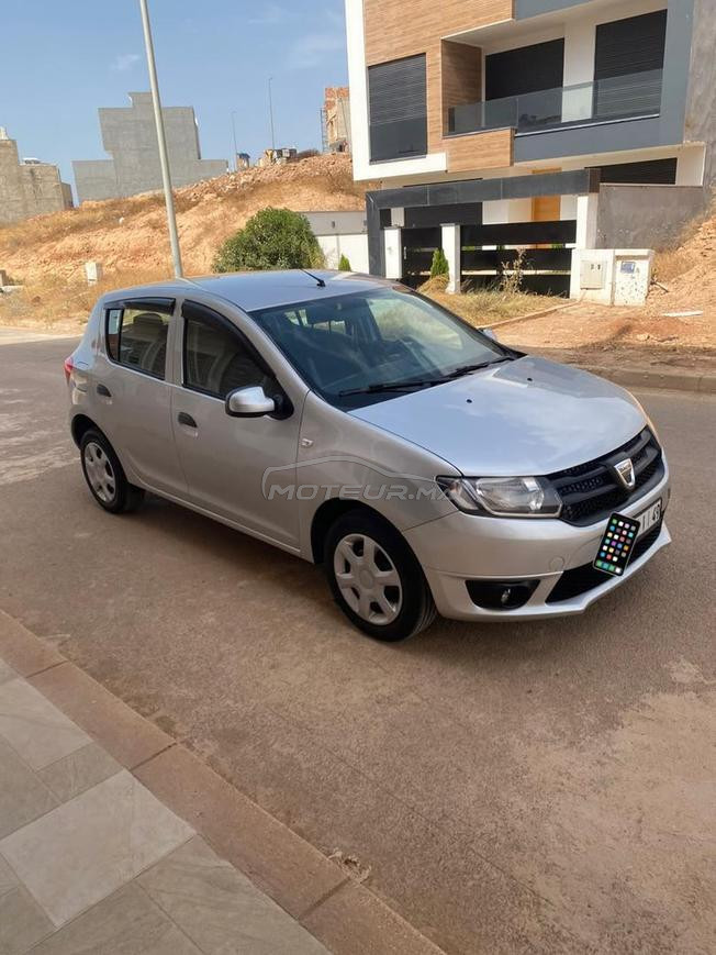 Dacia Sandero tout options tel 