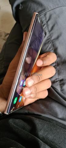 Galaxy Note 20 Ultra 5G 256G très petit point