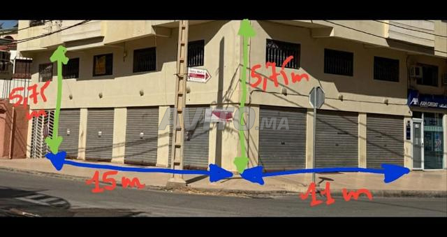 Local commercial deux façades à louer à Beni Mellal, superficie 300 m²