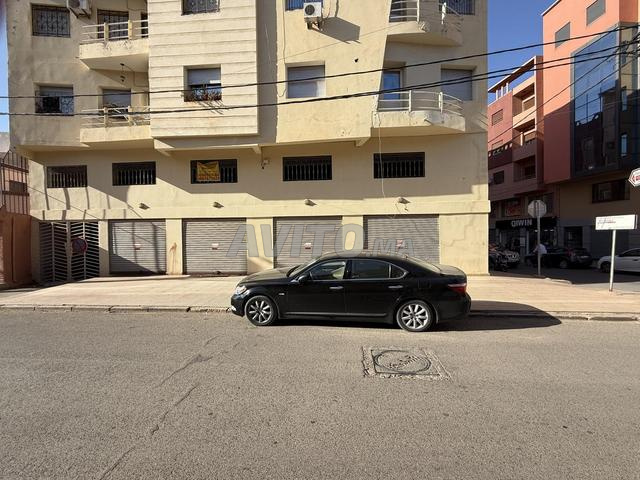 Local commercial deux façades à louer à Beni Mellal, superficie 300 m²