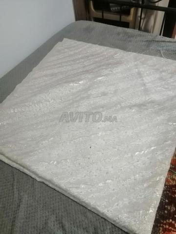 Coupon blanc décoré avec des 'pierres - 2