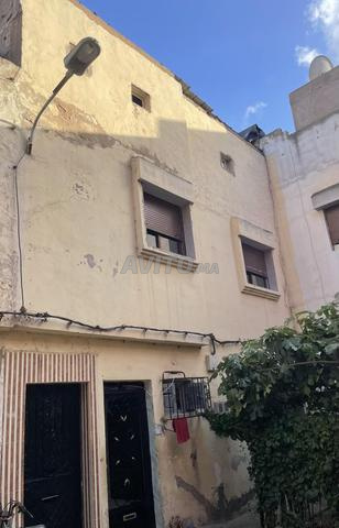 منزل الطابق الأول والسطح