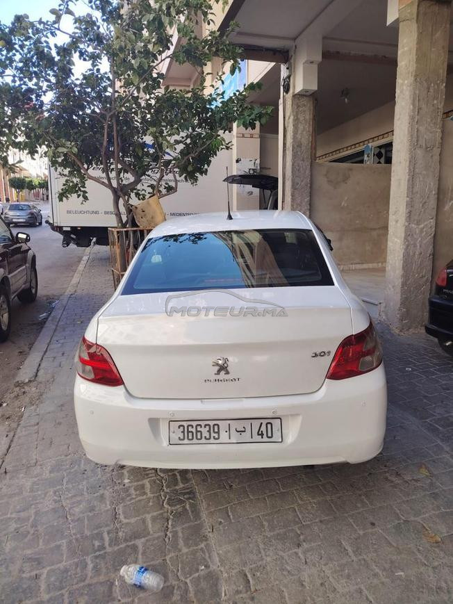 Peugeot 301 Diesel Manuelle 2016 à Tanger