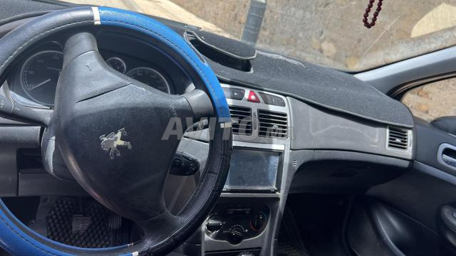Voiture Peugeot - 2