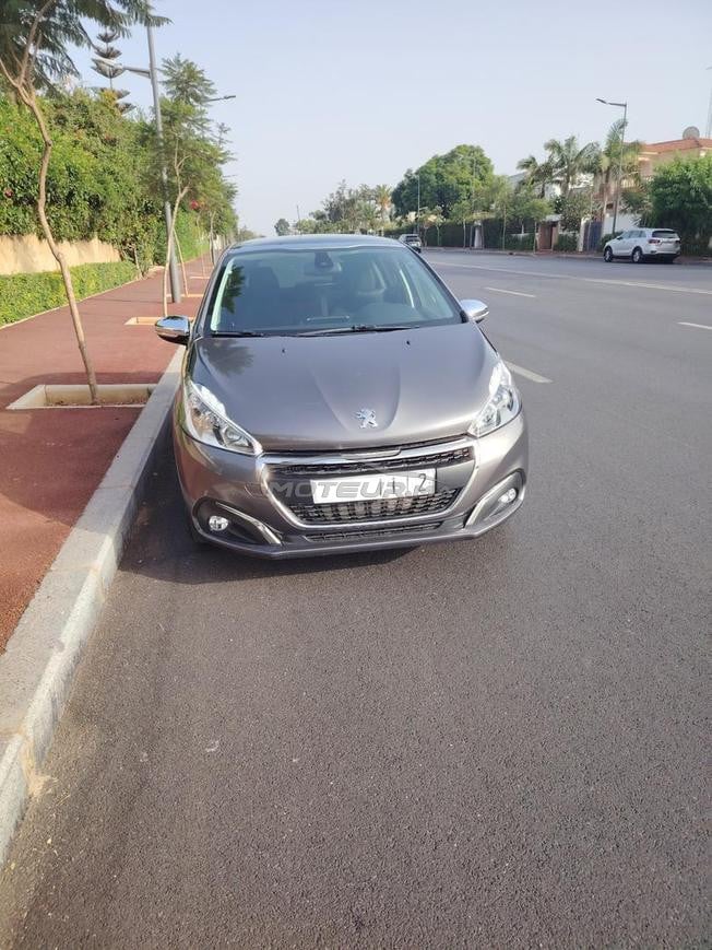 Peugeot 208 Diesel Manuelle 2019 à Rabat