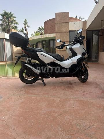 ADV 350 À vendre Utilisé 1 an