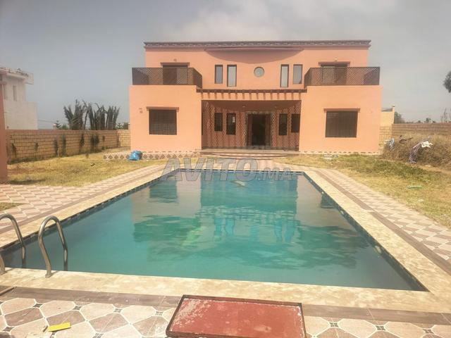 فيلا مسجلة على طريق معبد - 2
