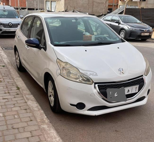 je mets ma voiture peugeot 208 diesel à vendre 