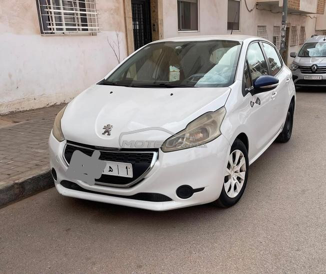 je mets ma voiture peugeot 208 diesel à vendre 