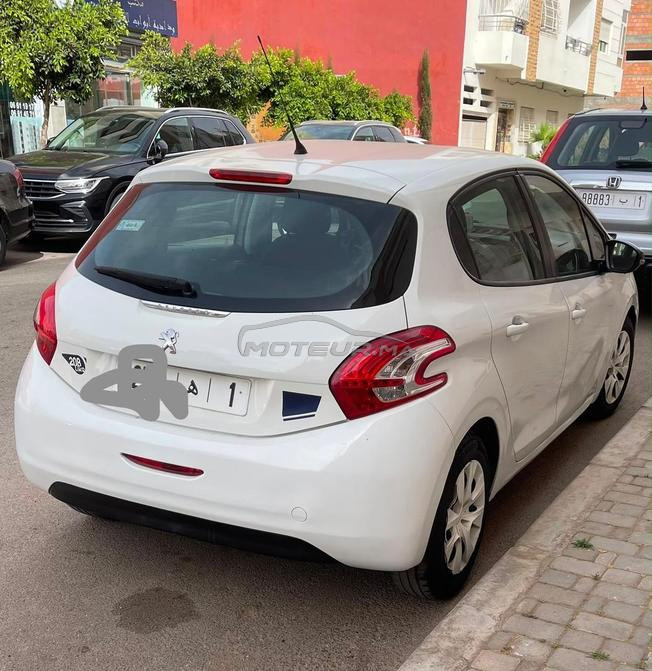 je mets ma voiture peugeot 208 diesel à vendre 