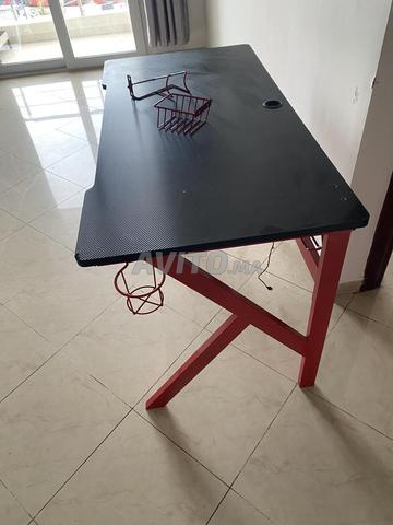 مكتب ألعاب مع ملحقات