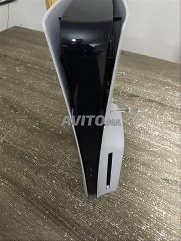 PS5 encore neuve et nouveaux jeux