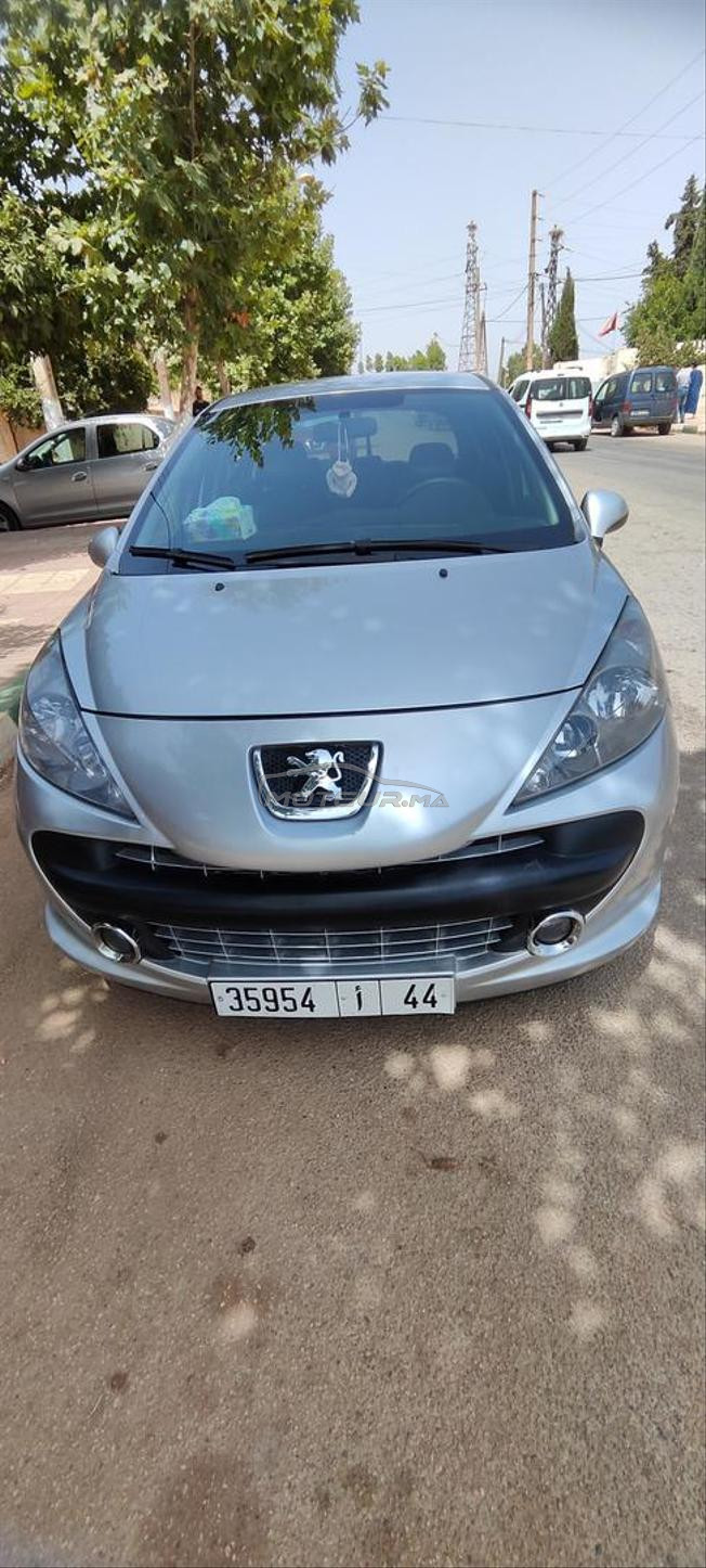 Peugeot 207 excellent état 