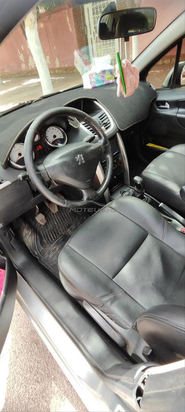 Peugeot 207 excellent état 