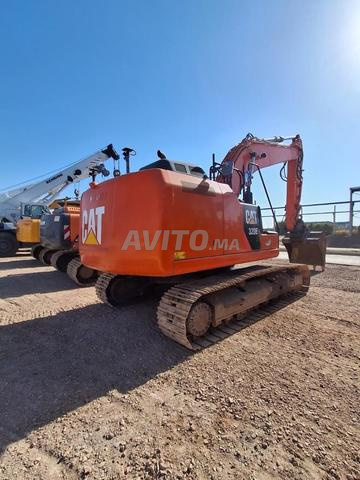 حفار مجنزر كاتربيلر 320E - 2