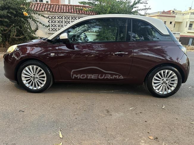 Opel Adam 1er main 2018 kilométrage 28000km