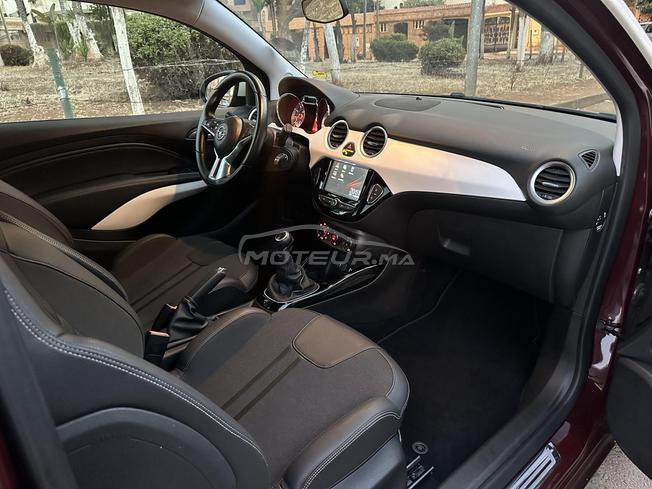 Opel Adam 1er main 2018 kilométrage 28000km